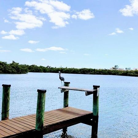 Blue Lagoon Estate Fort Myers Beach Exterior foto